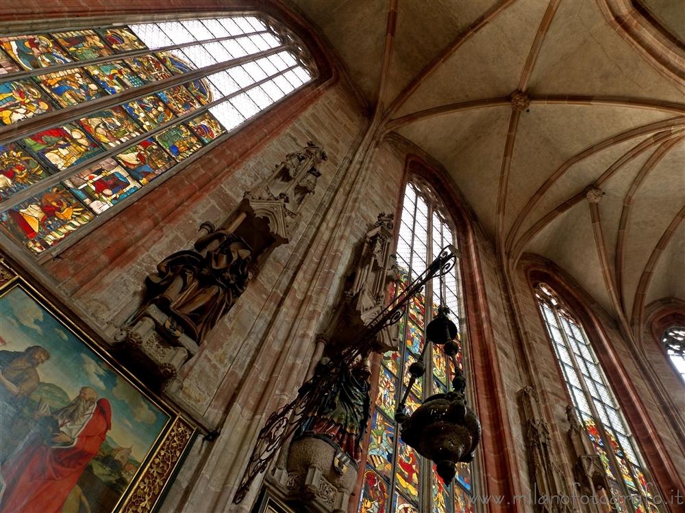 Norimberga (Germania) - Dettaglio degli interni della Chiesa di San Sebaldo